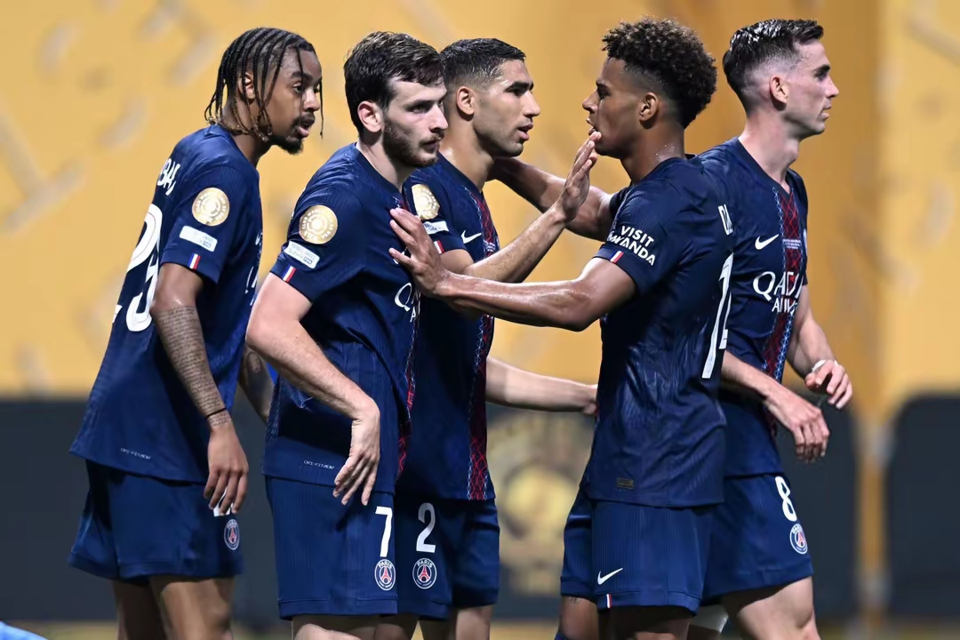 开云-葡超倒计时，拜仁慕尼黑赛前再遭质疑，细节引发关注，态度坚定，身体对抗强度拉满的简单介绍