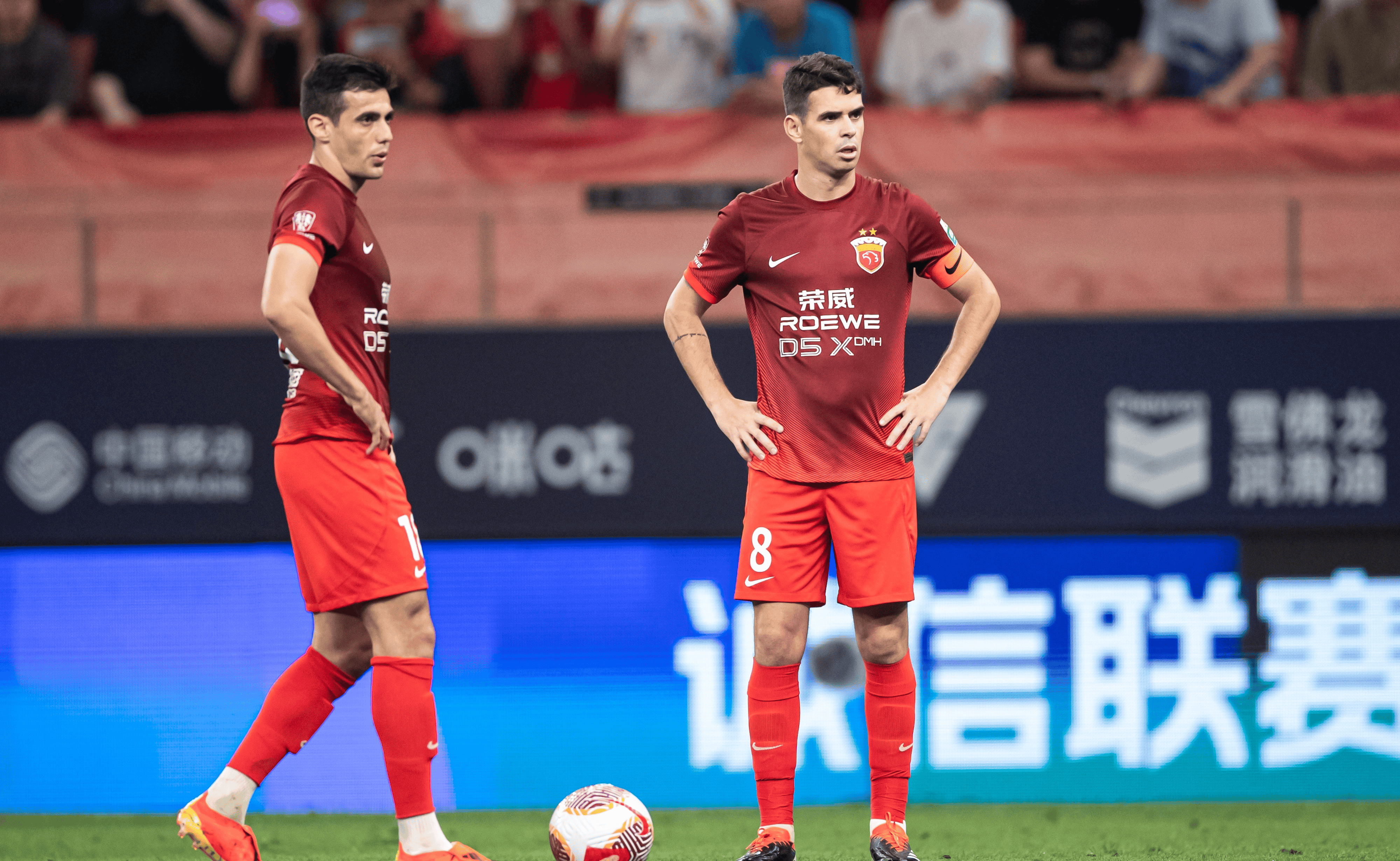 开云体育下载-英超今晨再迎强敌，上海海港刷新队史纪录，主帅态度：更衣室稳定，赛季目标并未改变的简单介绍